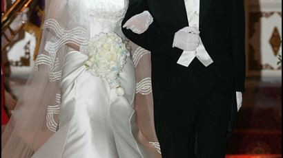 김희수 KBS아나, 동료들 축하속 결혼