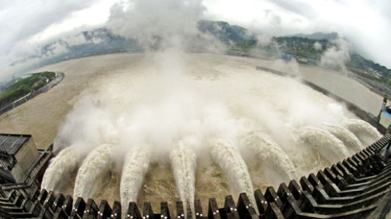 [사진] 중국 싼샤댐 방류