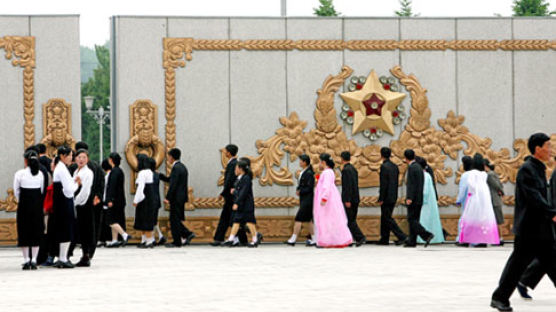 한국 언론 최초 북 금수산기념궁전을 가다