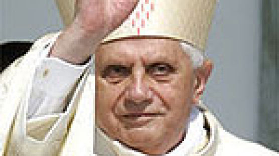교황 "가톨릭 이외 기독교 진정한 교회 아니다" 선언