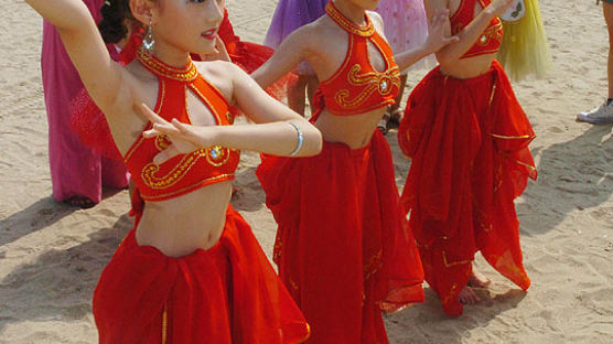 [사진] 어린이 벨리댄서