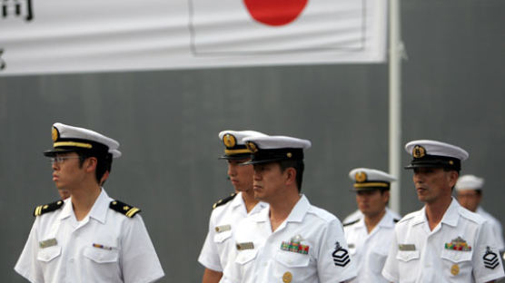 [사진] 인천 도착한 해상자위대원들