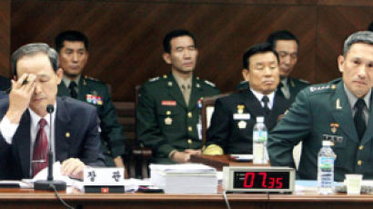 김장수 국방·이재정 통일 … NLL 상반된 발언