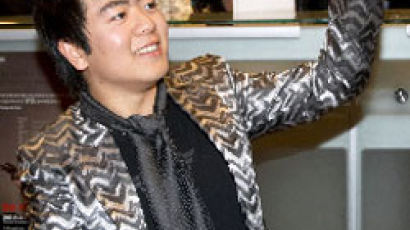 역시 별났다…중국 피아니스트 랑랑 독주회