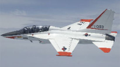 국산 초음속 고등훈련기 T - 50 지구 40바퀴 무사고 비행