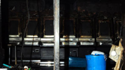 안산 무허가 성인오락실서 불 … 10분 만에 5명 질식 사망