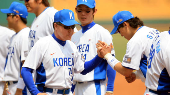 한국 야구 5연승 “이젠 베이징 메달이다”