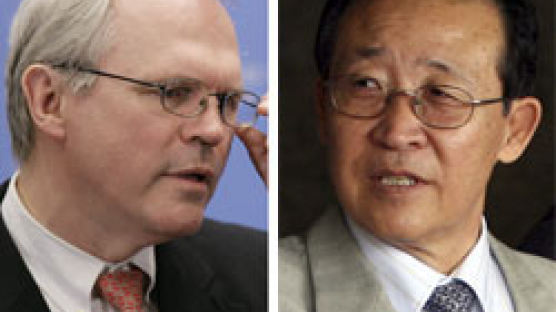 힐·김계관 “북핵 신고 협상 만족”