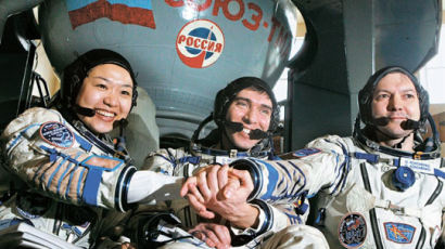 세계 첫 부자 우주인 … 러시아의 알렉산드르·세르게이