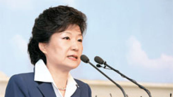 박근혜 “배신 정치 … 억장 무너져”