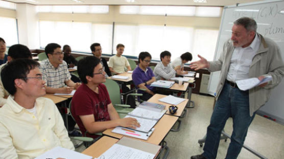13년째 전과목 영어 수업 …‘ 한국 속 국제 캠퍼스’