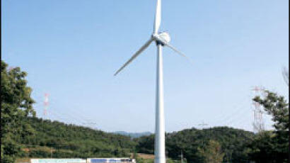 첫 국산 풍력발전기 고리풍력 시범운전 들어가