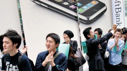 [사진] 줄을 서시오 … 3G 아이폰, 22개국 동시 출시