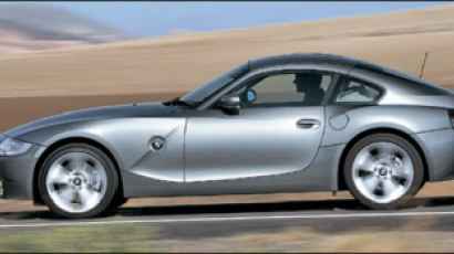 BMW ‘Z4 쿠페 3.0si’ 가속·순발력 좋아‘운전하는 멋 & 맛’ 충족