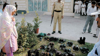 파키스탄 자살폭탄 테러 최소 62명 숨져
