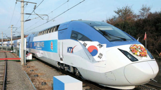 시속 300㎞ 국산 고속열차 KTX-Ⅱ 첫 출고