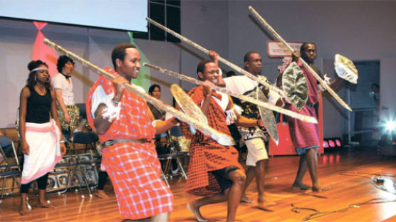 [사진] 아프리카 출신 유학생의 춤
