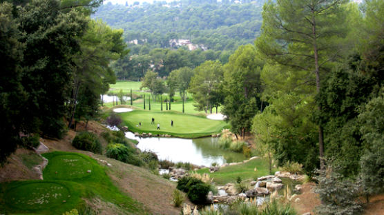 [e칼럼] 남프랑스의 낭만적 코스 Royal Mougins GC