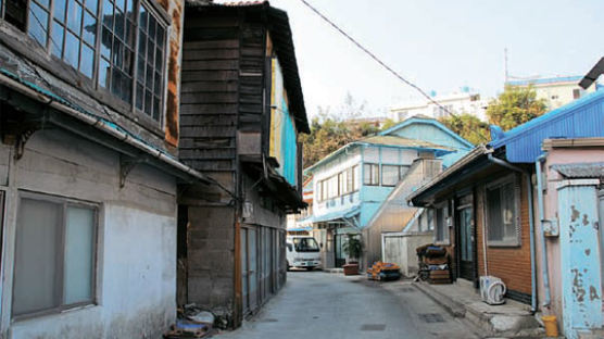 ‘일본인 거리’만들고 옛 가옥 리모델링