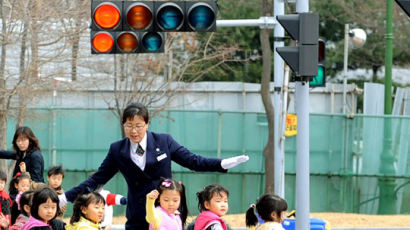 [사진] 유치원생들 교통교육
