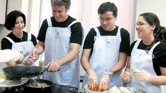 MIT 경영대학원생 28명 방한 … 비빔밥·불고기·김치 요리하다