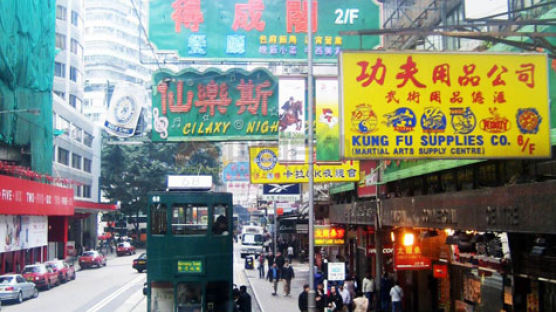 홍콩 “불법” 출산 유도 중개업체들의 유혹