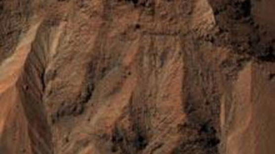 [사진] 화성 표면에 ‘예수 형상’…얼굴과 몸까지