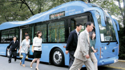 [사진] 남산 순환로 운행할 전기버스