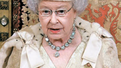 영국 여왕, 의회서 북핵 거론