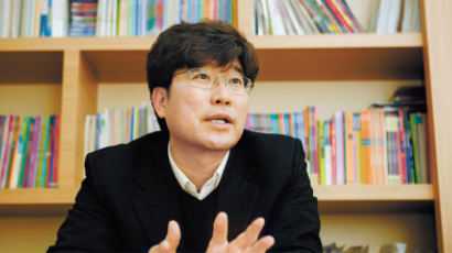 한국외대 어학연구소 대표 김종석 교수