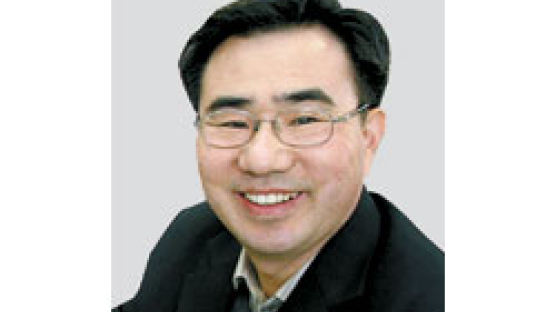 청백봉사상을 받은 천안시 김재구씨…상금 200만원 ‘등대의 집’ 에 전달