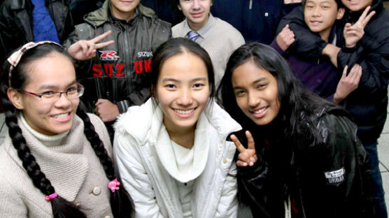 [사진] 한국과학영재학교에 입학한 외국 청소년들
