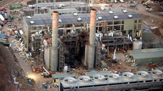 [사진] 코네티컷 화력발전소 폭발 사고