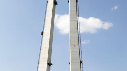 [사진] 이순신대교 주탑 완공