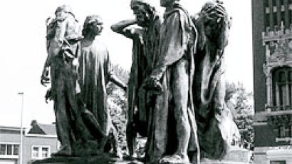 [그때 오늘] 노블레스 오블리주의 상징 ‘칼레의 시민’
