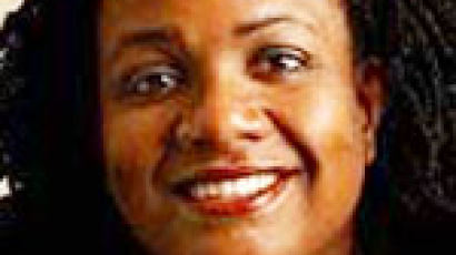 영국 노동당 당수 선거전 57세 흑인 여성의원 돌풍