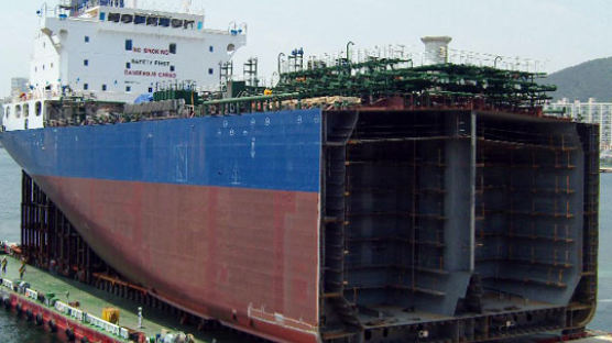 [사진] 무게 5000t 선박블록 운반 성공
