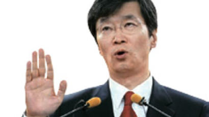 선거법 위반 고발 당한 곽노현 “우리가 실수” 위법사실 일부 인정