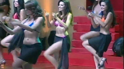 [사진]미스 브라질 비키니 입고 '노바디' 춤