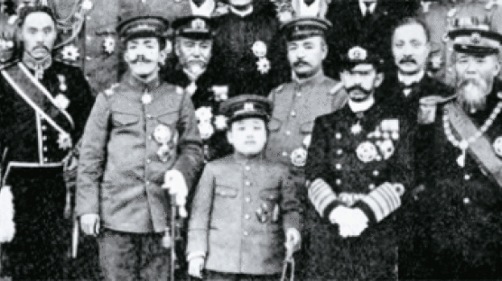 1907년 10월 경회루 … 볼모로 잡힌 황태자, 강압·매국의 한 장면