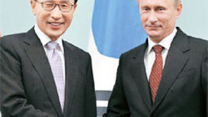 MB “한국이 최적 경제 파트너” 푸틴 “남북관계 정상화 기대”
