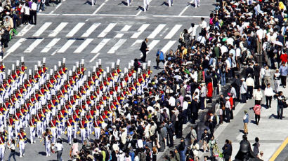 [사진] 서울 수복 60년, 국군의 날 행진