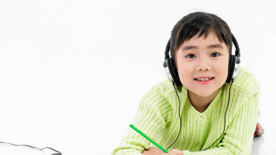 2012년 국가영어능력 평가] 대비 학습 프로그램으로 ‘전화영어’가 뜨고 있다.