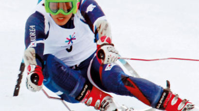 세 살 때 스키 탄 ‘스키장 식당’ 아들, 아시아 정상에 서다