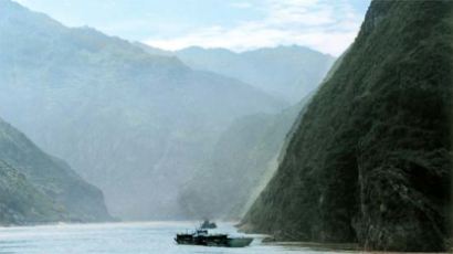 [BOOK] 중국이 19조원 들여 양쯔강 물을 황허로 돌리려는 까닭은