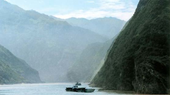 [BOOK] 중국이 19조원 들여 양쯔강 물을 황허로 돌리려는 까닭은