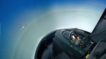 [사진] 세계최고의 미 해군 비행시뮬레이터