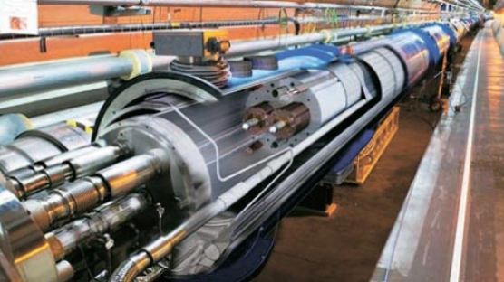 세계 최대 가속기 유럽 LHC는 길이 27㎞ … 미국 테바트론은 6.28㎞