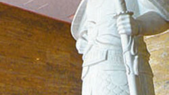 ＂국회 이순신 동상 바로 세우겠다” … 이명수 의원 ‘아산학 강좌’서 밝혀