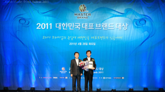 한솔교육, 주니어랩스쿨 ‘2011 대한민국 대표브랜드 대상’ 수상